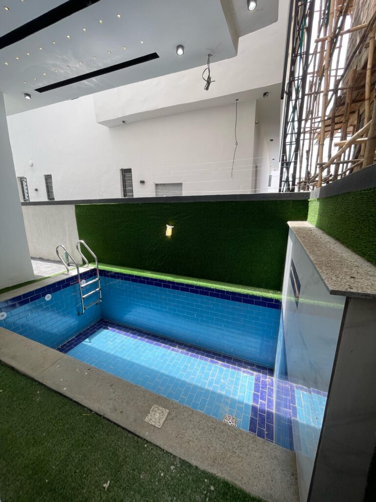 It is time to eize the opportunity to own this gorgeous duplex in Ajah Lekki!