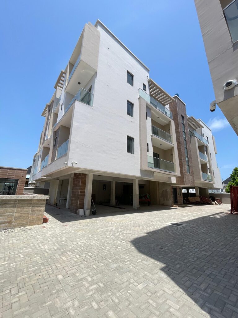 Come explore this brand-new 2-bedroom apartment in prime Ologolo, Lekki!