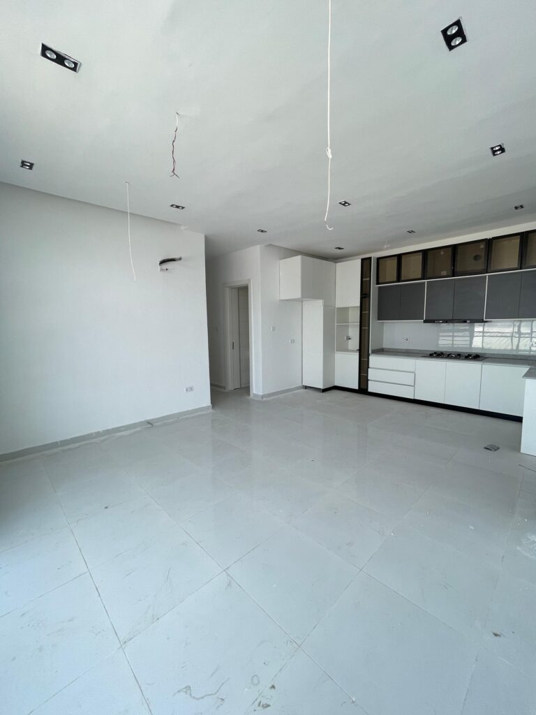 Here is an opportunity to explore this brand-new 2-bedroom apartment in prime Ologolo, Lekki!