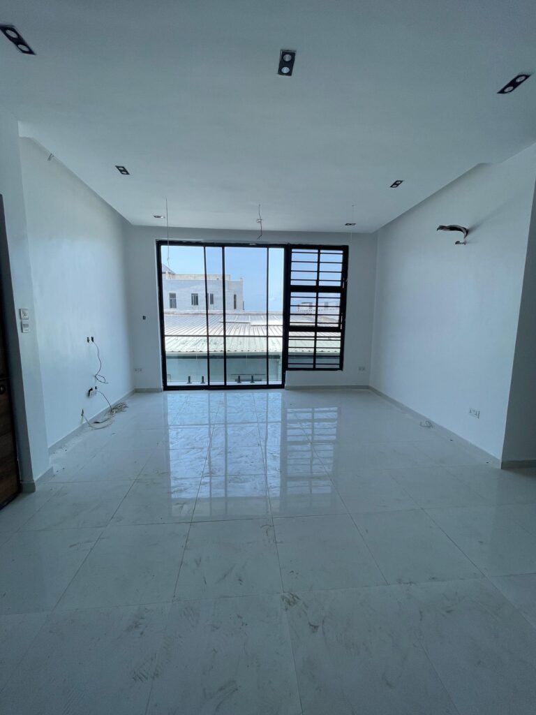 Here is an opportunity to explore this brand-new 2-bedroom apartment in prime Ologolo, Lekki!